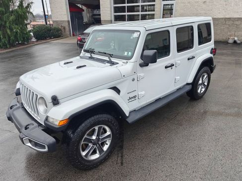 Used 2019 Jeep Wrangler Unlimited Sahara image 11