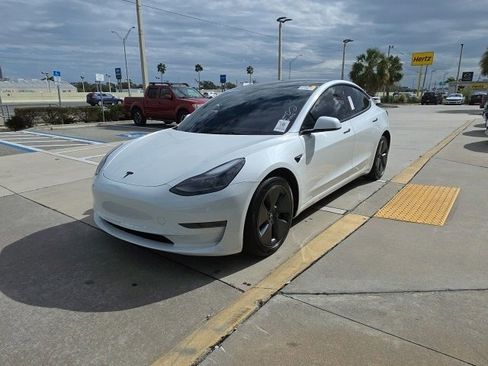 Used 2023 Tesla Model 3 Standard Range image 9