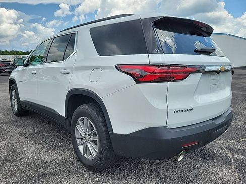 Used 2022 Chevrolet Traverse LT FWD image 6