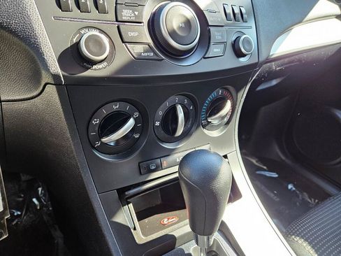 Used 2012 MAZDA MAZDA3 i Sport FWD image 22