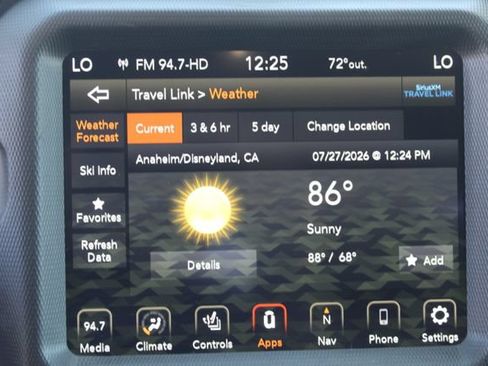 Used 2022 Jeep Wrangler Unlimited Sahara w/ Cold Weather Group AWD/4WD image 30
