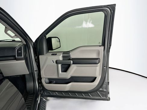 Used 2016 Ford F150 XLT w/ Equipment Group 302A Luxury RWD image 29