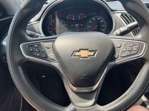 Used 2023 Chevrolet Malibu LT image 19