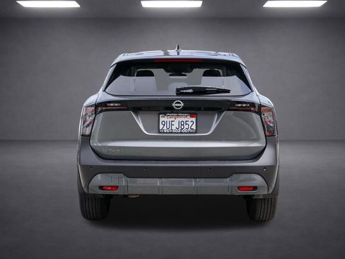 Used 2025 Nissan Kicks SV FWD image 5