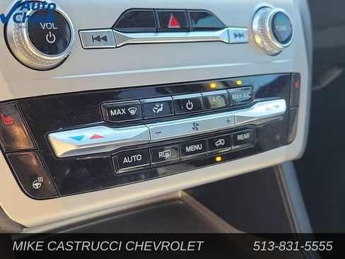 Used 2022 Ford Explorer XLT w/ Equipment Group 202A AWD/4WD image 16