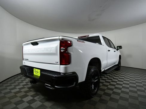 Used 2025 Chevrolet Silverado 1500 LT Trail Boss w/ Convenience Package II AWD/4WD image 11