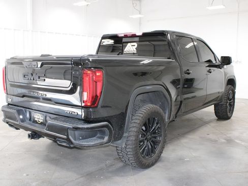 Used 2024 GMC Sierra 1500 AT4 w/ Technology Package AWD/4WD image 9