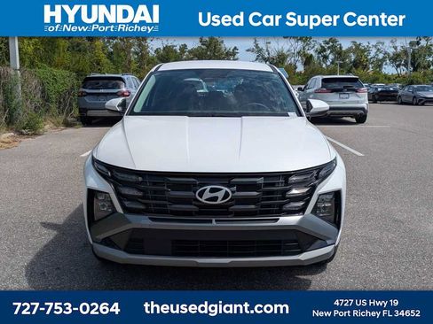 Used 2025 Hyundai Tucson SE FWD image 8