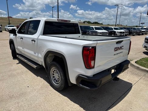 Used 2019 GMC Sierra 1500 2WD Crew Cab w/ Convenience Package image 8