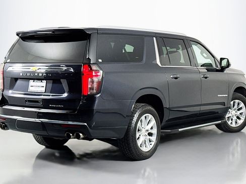 Used 2023 Chevrolet Suburban Premier image 12