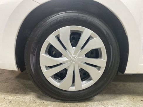 Used 2024 Nissan Versa S image 8