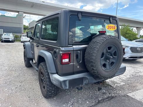 Used 2018 Jeep Wrangler Sport AWD/4WD image 5