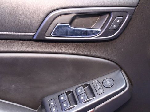 Used 2017 GMC Yukon XL SLT image 19