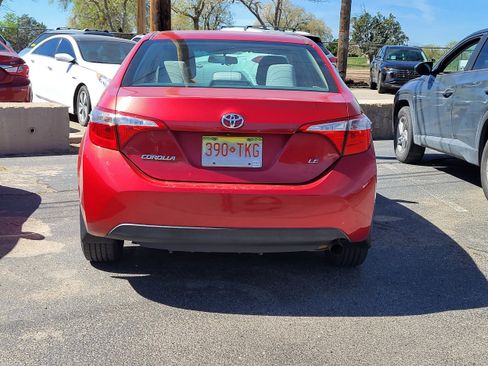 Used 2016 Toyota Corolla LE image 9