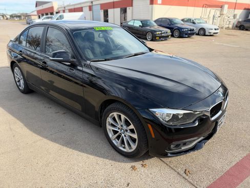 Used 2017 BMW 320i xDrive Sedan image 3