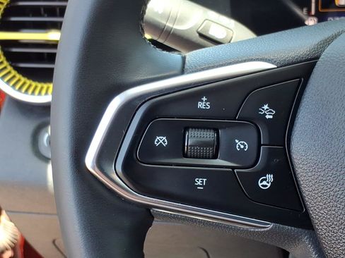 Used 2024 Chevrolet Trax ACTIV w/ Sunroof Package FWD image 33