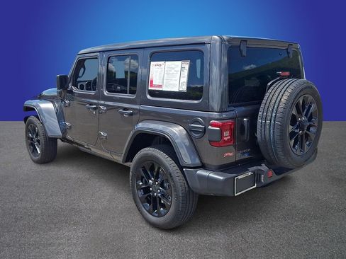 Used 2025 Jeep Wrangler Unlimited Sahara w/ Safety Group AWD/4WD image 6