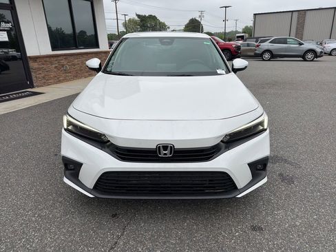 Used 2024 Honda Civic Touring image 10