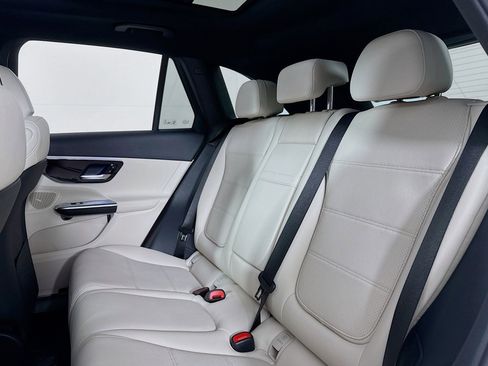 New 2026 Mercedes-Benz GLC 300 image 7