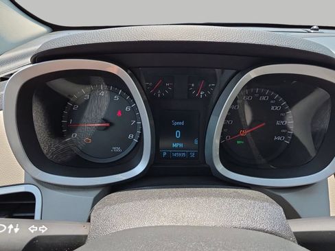 Used 2011 Chevrolet Equinox LT FWD image 24