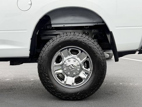 Used 2024 RAM 2500 Tradesman w/ Chrome Appearance Group image 10