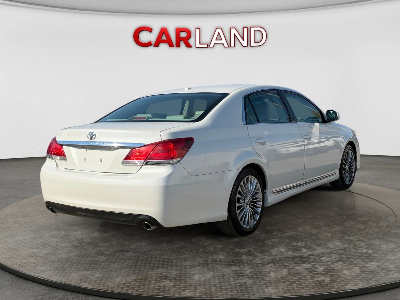 Used 2011 Toyota Avalon FWD image 6