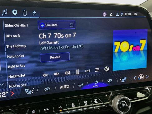 Used 2024 Chevrolet Blazer EV LT AWD/4WD image 21