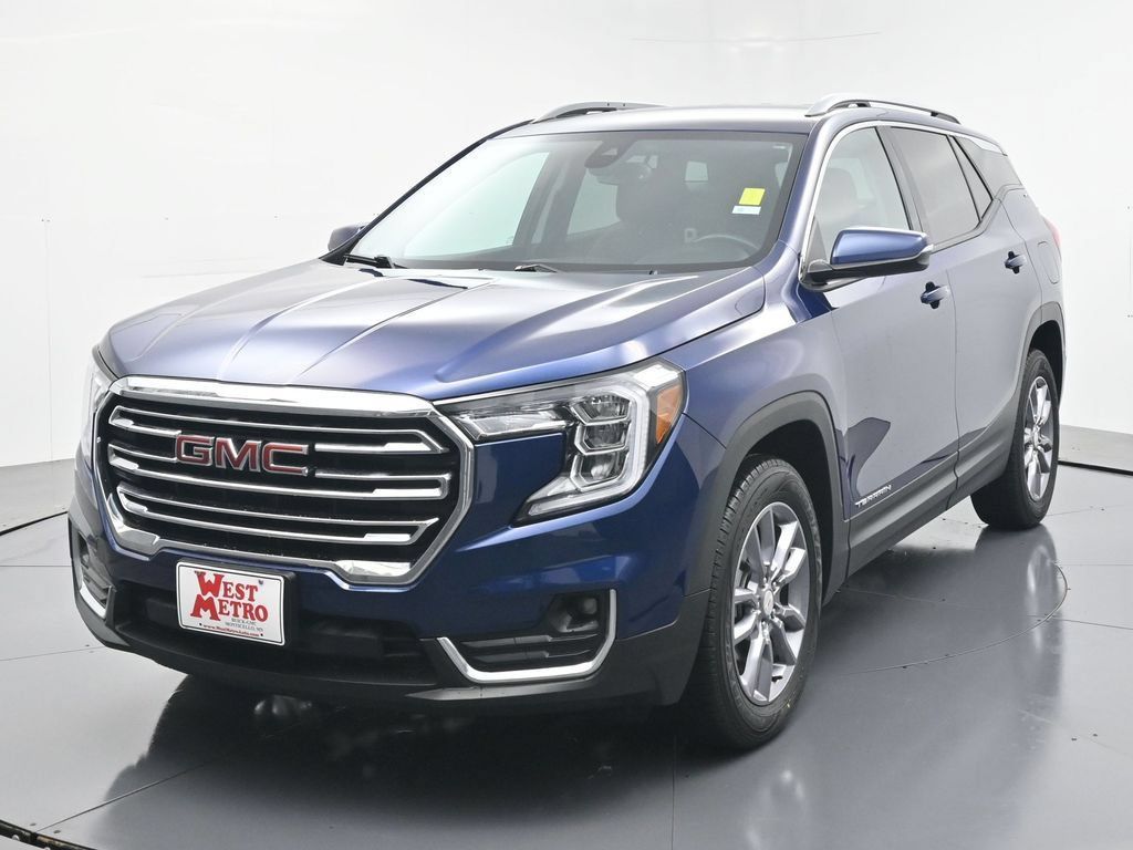 Used 2023 GMC Terrain SLT AWD/4WD image 3