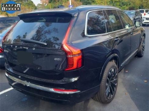 Used 2025 Volvo XC90 B5 Core image 3