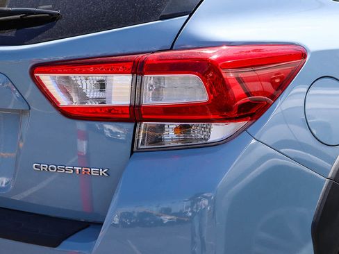 Used 2019 Subaru Crosstrek 2.0i Limited w/ Moonroof Package w/Navigation AWD/4WD image 18