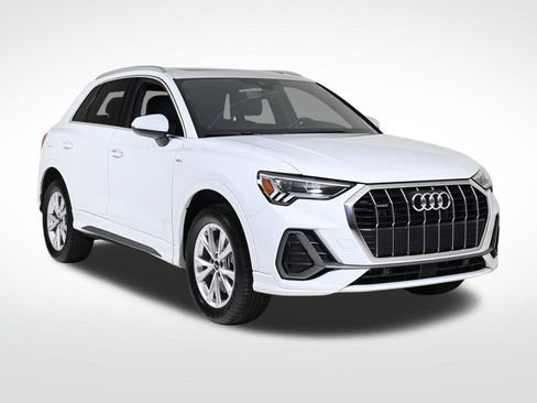 Certified 2025 Audi Q3 2.0T Premium w/ Convenience Package image 7