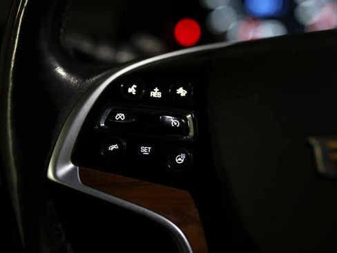 Used 2019 Cadillac Escalade ESV Luxury image 37