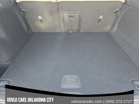 Used 2026 Volvo XC60 B5 Plus w/ Protection Package Premier AWD/4WD image 32