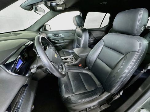 Used 2022 Chevrolet Traverse LT AWD/4WD image 19