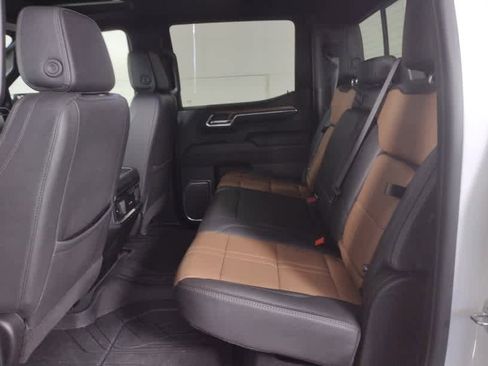 Used 2024 Chevrolet Silverado 1500 High Country w/ High Country Premium Package image 17