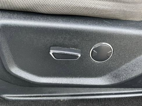 Used 2018 Ford F250 XLT w/ XLT Premium Package image 16