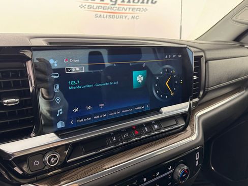 Used 2024 Chevrolet Silverado 2500 LT image 13