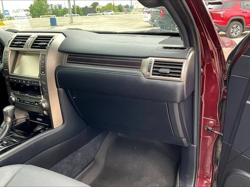 Used 2020 Lexus GX 460 Premium w/ Premium Package AWD/4WD image 17