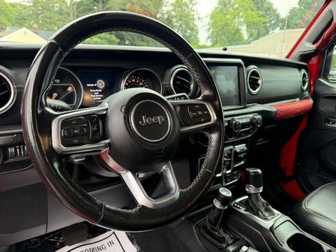 Used 2020 Jeep Gladiator Overland AWD/4WD image 14
