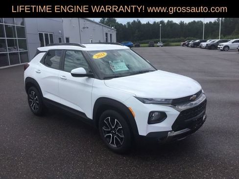 Used 2023 Chevrolet TrailBlazer ACTIV w/ Convenience Package FWD image 2