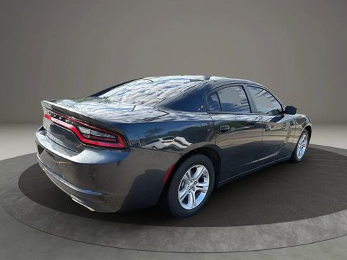 Used 2019 Dodge Charger SXT RWD image 5