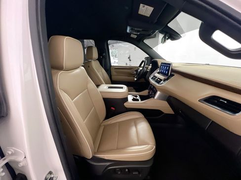 Used 2021 Chevrolet Tahoe Premier AWD/4WD image 31