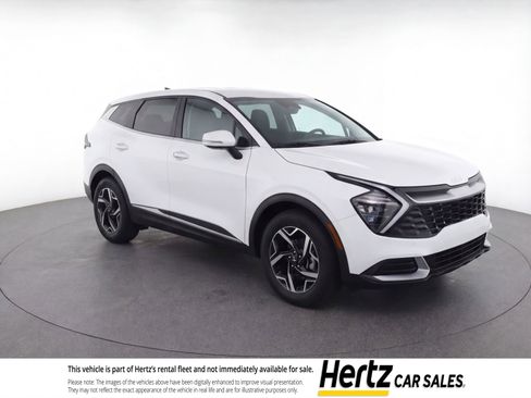 Used 2025 Kia Sportage LX image 1