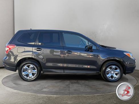 Used 2015 Subaru Forester 2.5i AWD/4WD image 8