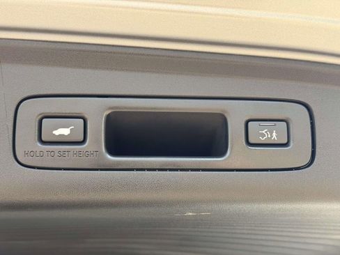 Used 2025 Acura ADX AWD image 9