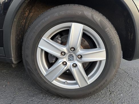 Used 2011 Porsche Cayenne image 28