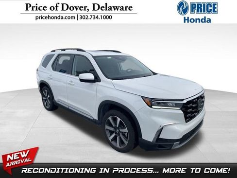 Certified 2025 Honda Pilot Elite image 1