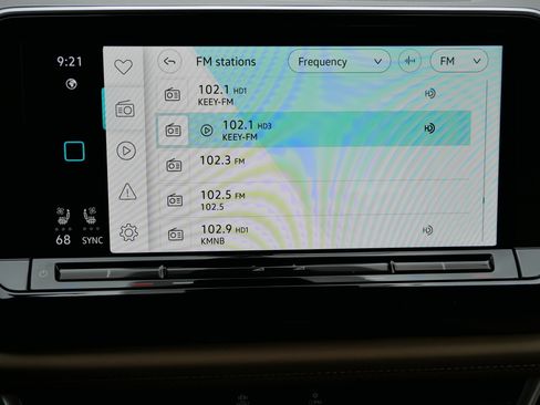 New 2025 Volkswagen Atlas Cross Sport SE image 6