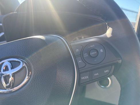 Used 2025 Toyota Corolla SE image 9