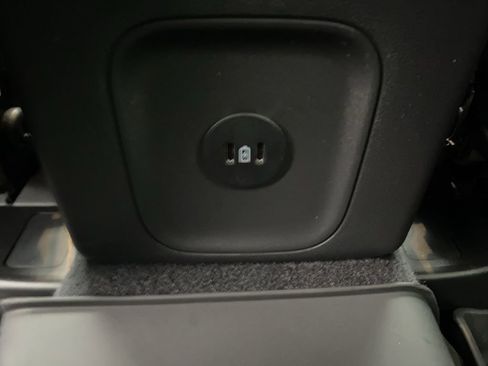 Used 2025 Ford Escape Active AWD/4WD image 19